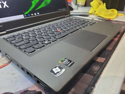 VERY FAST!*LENOVO THINKPAD T440P*i5-4300M*8GB RAM*256GB SSD-HD+