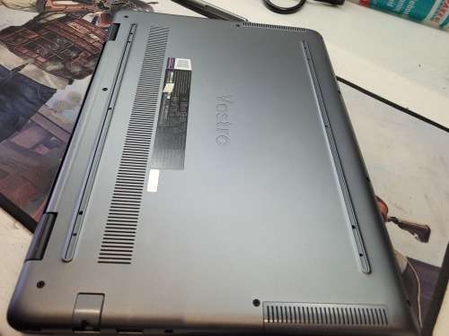 BEAST!*HIGH SPEC!*DELL VOSTRO 5490*i7-10510u*8GB DDR4*256GB SSD*FHD*IR*NVIDIA GEFORCE!*