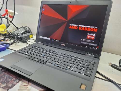 BEAST SPEC!*DELL LATITUDE E5570*i7-6820HQ*16GB*256GB SSD*FHD*RADEON R7