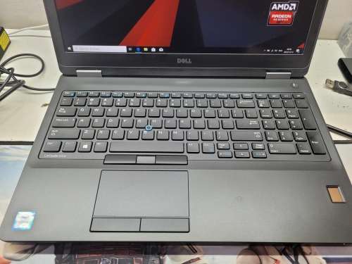 BEAST SPEC!*DELL LATITUDE E5570*i7-6820HQ*16GB*256GB SSD*FHD*RADEON R7