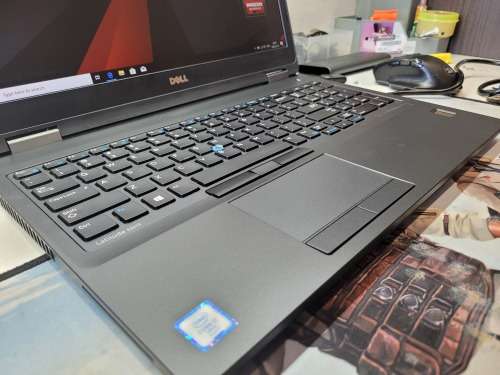 BEAST SPEC!*DELL LATITUDE E5570*i7-6820HQ*16GB*256GB SSD*FHD*RADEON R7