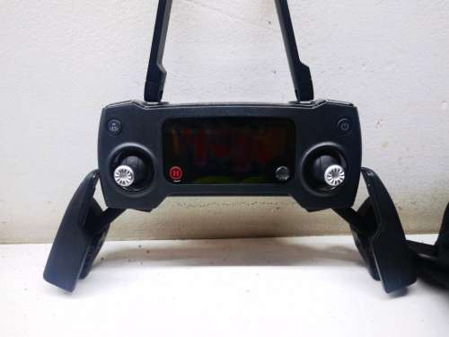 *DJ MAVIC PRO*CONTROLLER*CARRY CASE*CHARGING CABLES*3 X BATTERY