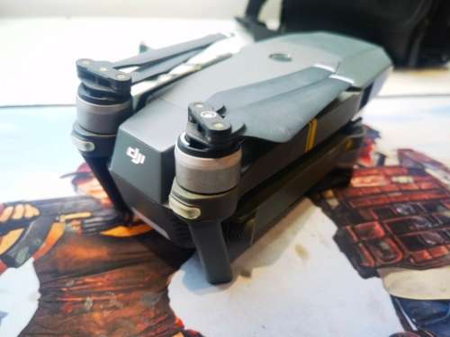 *DJ MAVIC PRO*CONTROLLER*CARRY CASE*CHARGING CABLES*3 X BATTERY
