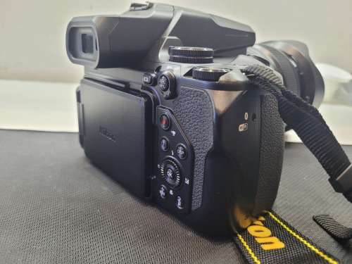 AS NEW!*R25K RETAIL*NIKON P1000 SUPERZOOM*4K UHD*24-3000MM*