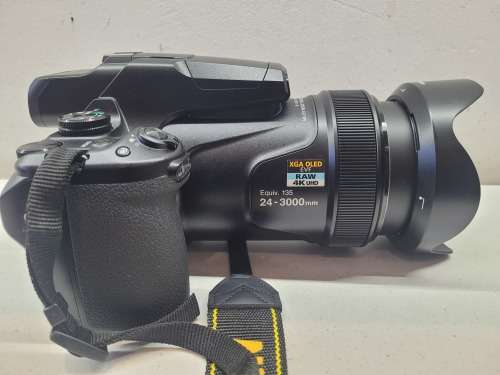 AS NEW!*R25K RETAIL*NIKON P1000 SUPERZOOM*4K UHD*24-3000MM*