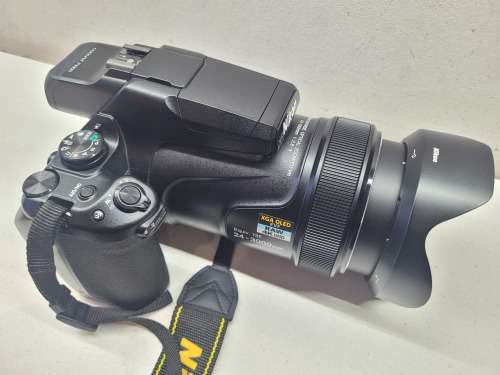 AS NEW!*R25K RETAIL*NIKON P1000 SUPERZOOM*4K UHD*24-3000MM*