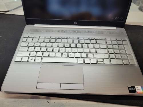 11TH GEN BEAST!*11TH GEN*HP NOTEBOOK 15*i5-1135G7*8GB DDR4*512GB SSD*1TB HDD*FHD*G7 GRAPHICS*