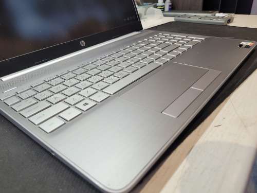 11TH GEN BEAST!*11TH GEN*HP NOTEBOOK 15*i5-1135G7*8GB DDR4*512GB SSD*1TB HDD*FHD*G7 GRAPHICS*