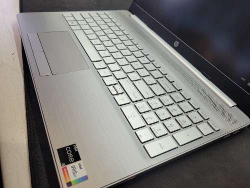 11TH GEN BEAST!*11TH GEN*HP NOTEBOOK 15*i5-1135G7*8GB DDR4*512GB SSD*1TB HDD*FHD*G7 GRAPHICS*