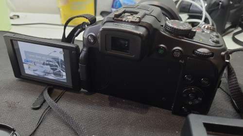 EXCELLENT!*PANASONIC LUMIX  DMC-FZ200*12.MP*TOUCHSCREEN*24X OPTICAL*