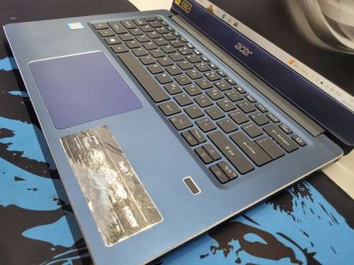 VERY FAST!*HIGH SPEC!*BEAUTY*ACER SWIFT 3*i5-8265U*IPS FHD*8GB RAM*256GB SSD*