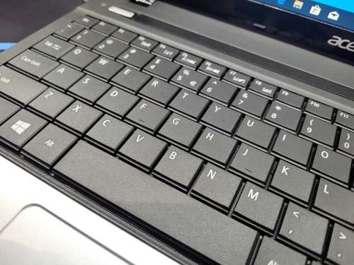 OFFICE/SCHOOL!*ACER TRAVELMATE P253M*i3-3110M*8GB RAM*500GB HDD**DVD*HD DISPLAY