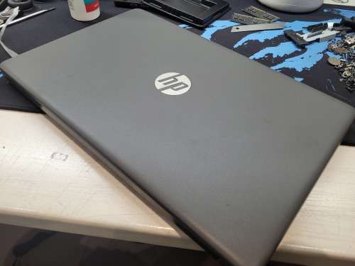 VERY FAST!*HP 250 G7*8TH GEN i5*I5-8265u*8GB*240GB SSD*UHD620*DVD