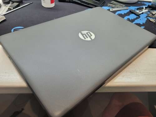 VERY FAST!*HP 250 G7*8TH GEN i5*I5-8265u*8GB*240GB SSD*UHD620*DVD