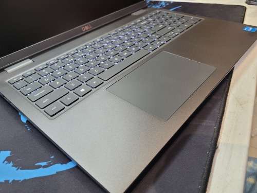 VERY FAST!*11TH GEN BEAST!*DELL LATITUDE 3520*i3-1115G4*8GB DDR4*256GB SSD*HD*