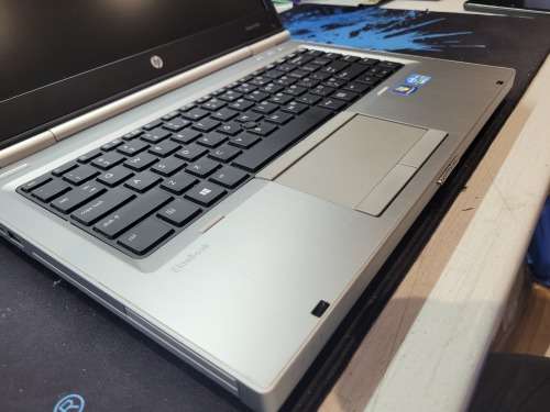 *Excellent & Fast*HP ELITEBOOK 8460p*i5-2520m*8GB DDR3*256GB SSD*HD+DISPLAY*