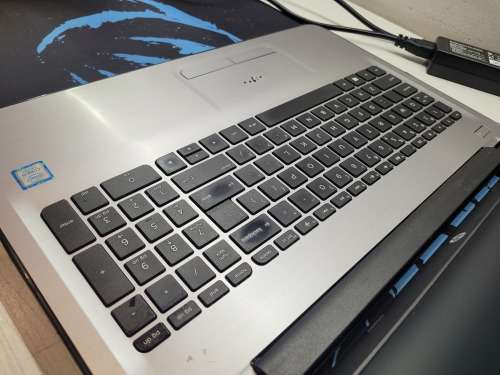 VERY FAST!*HIGH SPEC*HP 250 G5*i5-7200U*12GB RAM*512GB SSD*FHD*HD 620*DVD*