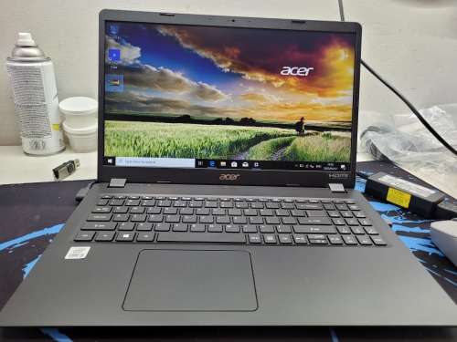 FAST!*HIGH SPEC!*10TH GEN!*ACER EXTENSA 15*i5-1035G1*8GB DDR4*512GB SSD*HD