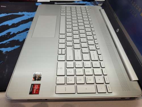 BEAST SPECS!*HP NOTEBOOK 15s*AMD RYZENN 5-5500U*12GB DDR4*512GB SSD*FHD*RADEON GRAPHICS