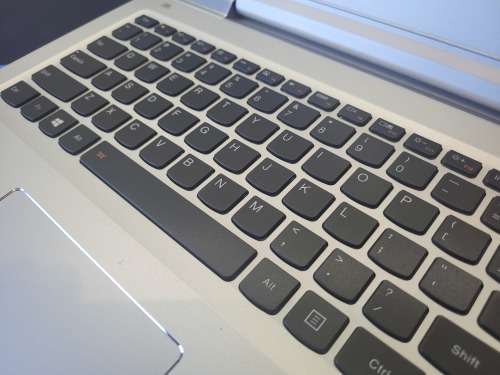 ULTIMATE GAMER!!*LENOVO GAMING 700 GAMING*i7-6700HQ*8GB*NVIDIA GTX950*256GB M.2 SSD*1000GB*FHD*