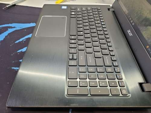 VERY FAST!*LATEST TECH*ACER TRAVELMATE P259*i5-7200u*8GB DDR4*240GB SSD
