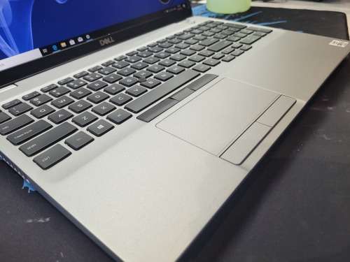 Absolute Beast!*10TH GEN i5*DELL LATITUDE 5511*i5-10400H*16GB DDR4*256GB NVME SSD*FHD