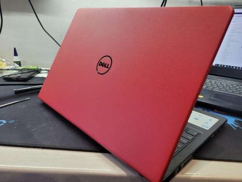 LATE ENTRY-DELL INSPIRON 3567-i7-7500U-HD*16GB DDR4*RADEON R5 M430*256GB SSD*