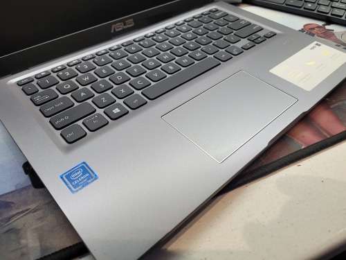 VERY FAST!*9TH GEN!*ASUS VIVOBOOK X415M*N4020*HD*8GB DDR4*256GB SSD*