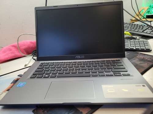 VERY FAST!*9TH GEN!*ASUS VIVOBOOK X415M*N4020*HD*8GB DDR4*256GB SSD*