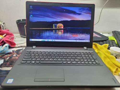 VERY FAST!*HIGH SPEC!*STUNNING!*LENOVO IDEAPAD 300*i5-6200*8GB RAM*256GB SSD*