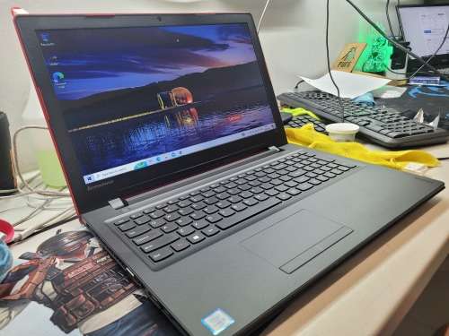 VERY FAST!*HIGH SPEC!*STUNNING!*LENOVO IDEAPAD 300*i5-6200*8GB RAM*256GB SSD*