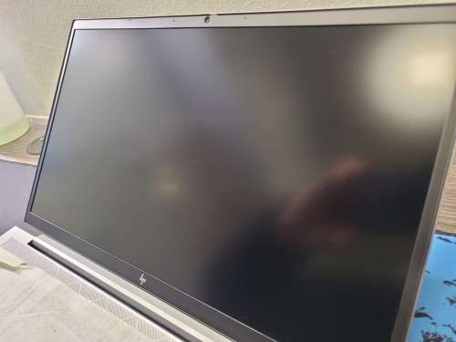 HP ZBOOK FIREFLY 15 G7*i7-10510U*NVIDIA QUADRO*16GB DDR4*512GB SSD