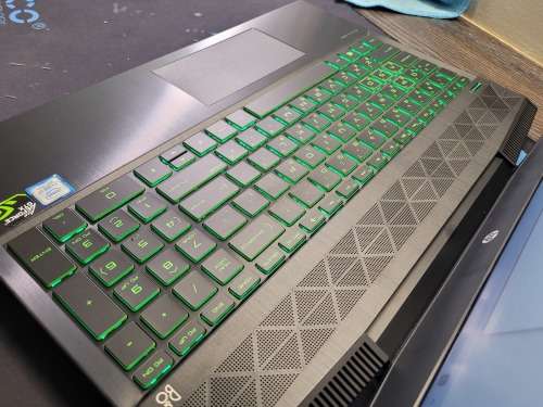 AS NEW!*BEAST GAMING SPEC!*HP PAVILION 15 GAMING*i7-8750H*16GB*1000GB SSD*FHD*GTX1050*