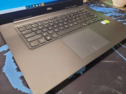 FAST!*HIGH SPEC!*DELL VOSTRO 5581*i7-8565U*NVIDIA GEFORCE*16GB RAM*256GB SSD*FHD