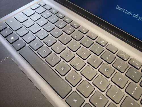 DELL VOSTRO 5510-i5-11320H-16GB DDR4*256GB SSD*FHD*IR*BACKLIT*