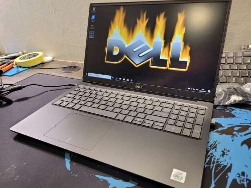 STUNNING AND FAST!*DELL VOSTRO 5590*i5-10210u*8GB DDR4*256GB SSD*FHD*IR*BACKLIT*