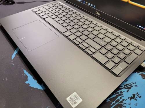STUNNING AND FAST!*DELL VOSTRO 5590*i5-10210u*8GB DDR4*256GB SSD*FHD*IR*BACKLIT*
