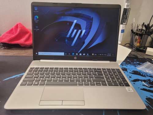 LATE ENTRY!*FAST!*AS NEW!*10TH GEN!*HP 250 G8*i5-1035G1*8GB DDR4*256GB SSD*HD*WIFI 6