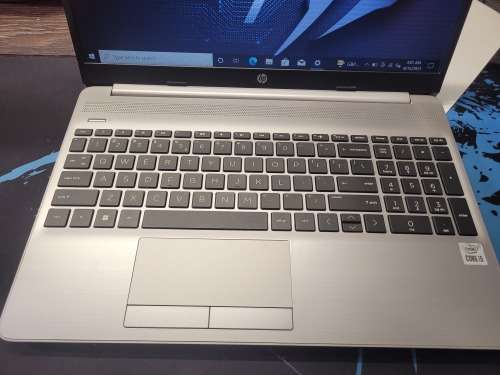 LATE ENTRY!*FAST!*AS NEW!*10TH GEN!*HP 250 G8*i5-1035G1*8GB DDR4*256GB SSD*HD*WIFI 6