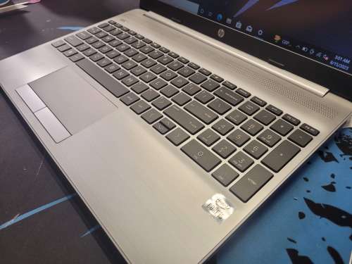 LATE ENTRY!*FAST!*AS NEW!*10TH GEN!*HP 250 G8*i5-1035G1*8GB DDR4*256GB SSD*HD*WIFI 6
