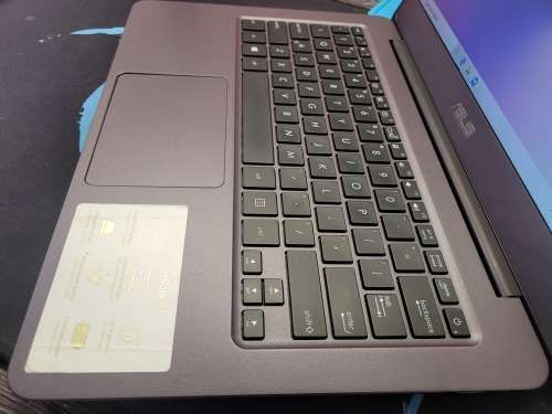 **BARGAIN BUY**ASUS ZENBOOK ULTRABOOK 4GB RAM, 256SSD WITH SLEEVE-WORTH R10k -GRAB IT @ JUST R4999!!