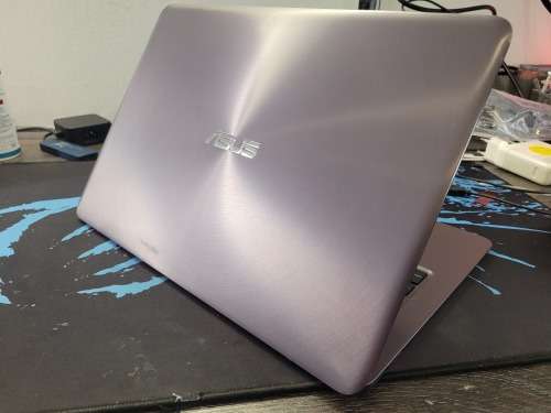 **BARGAIN BUY**ASUS ZENBOOK ULTRABOOK 4GB RAM, 256SSD WITH SLEEVE-WORTH R10k -GRAB IT @ JUST R4999!!