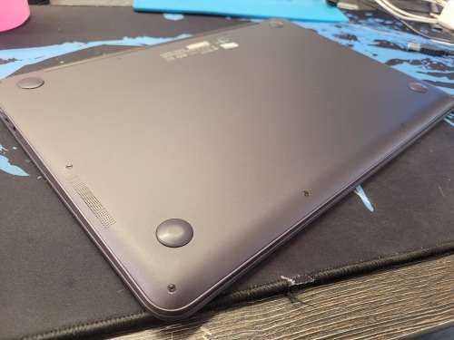 **BARGAIN BUY**ASUS ZENBOOK ULTRABOOK 4GB RAM, 256SSD WITH SLEEVE-WORTH R10k -GRAB IT @ JUST R4999!!