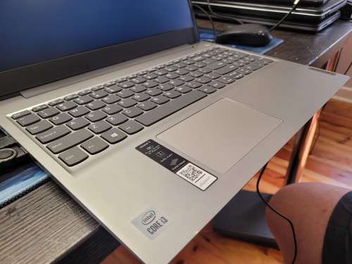 STUNNING!*10TH GEN!*LENOVO IDEAPAD 3*i3-10110U*8GB DDR4*1000GB HDD*FHD*G4 GRAPHICS*