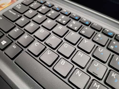 ABSOLUTE WOW!*DELL LATITUDE 7285 2IN1*TOUCHSCREEN*i7-7y75*8GB RAM*512GB SSD*3K DISPLAY*BACKLIT
