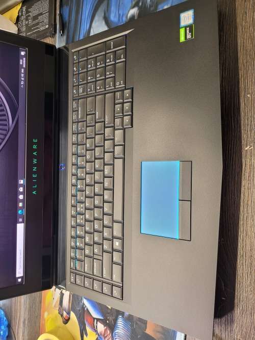 WOW!!*ALIENWARE 17 R4*i7-7820HK*32GB RAM*500GB SSD*1TB HDD*4K DISPLAY*GTX1080 8GB*