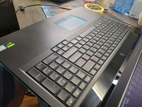 WOW!!*ALIENWARE 17 R4*i7-7820HK*32GB RAM*500GB SSD*1TB HDD*4K DISPLAY*GTX1080 8GB*