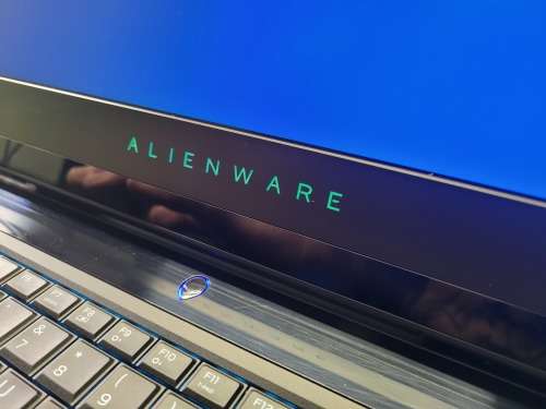 WOW!!*ALIENWARE 17 R4*i7-7820HK*32GB RAM*500GB SSD*1TB HDD*4K DISPLAY*GTX1080 8GB*
