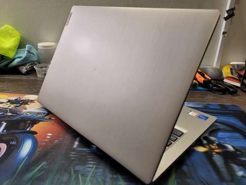 **BARGAIN BUY** MINT LENOVO IDEAPAD 3 11th GEN i5, 8GB RAM, 512GB SSD - WORTH R12k -GRAB IT@ R7499!!