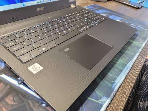 **BARGAIN BUY** MINT ACER TRAVELMATE 10th GEN i5, 8GB RAM, 256GB SSD -WORTH R12k - GRAB IT@R5999!!!!